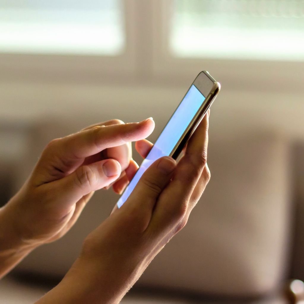 illustration of client completing form for roofing quote in Raleigh, North carolian.